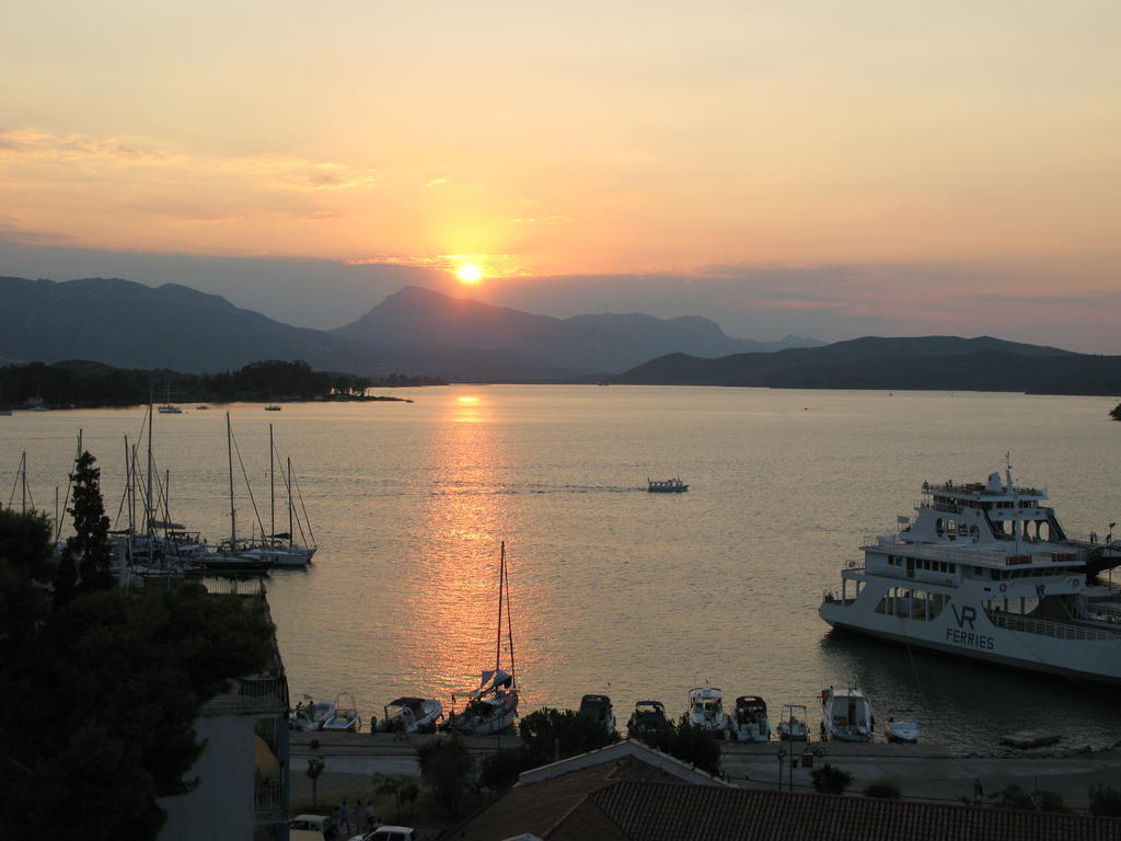 Dimitra Boutique Hotel Poros Town Bagian luar foto