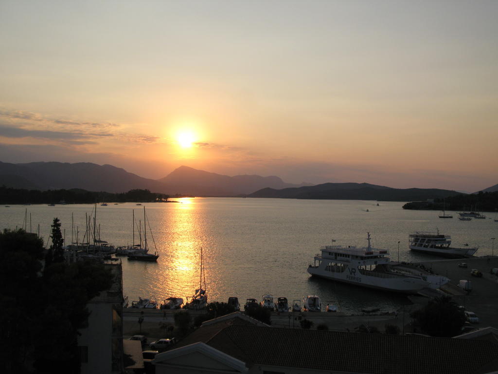 Dimitra Boutique Hotel Poros Town Bagian luar foto