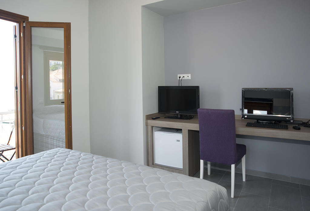 Dimitra Boutique Hotel Poros Town Bagian luar foto